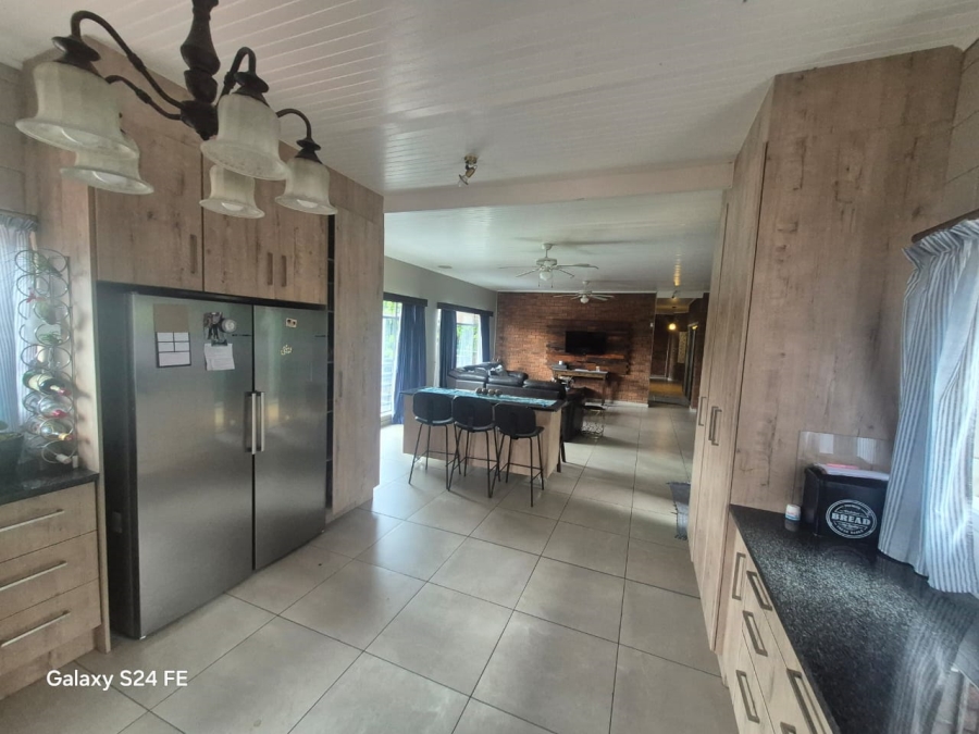 4 Bedroom Property for Sale in Safari Gardens North West